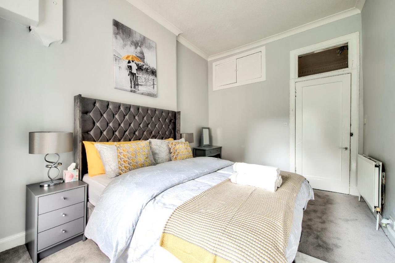 Pass The Keys Stylish 2 Bed In Heart Of West End Glasgow Exterior photo